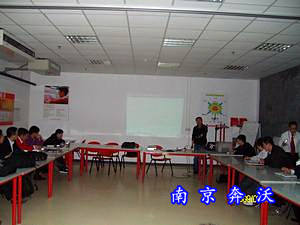 某國外大型連鎖超市-提供發(fā)電機組技術(shù)培訓及服務(wù)！（圖）